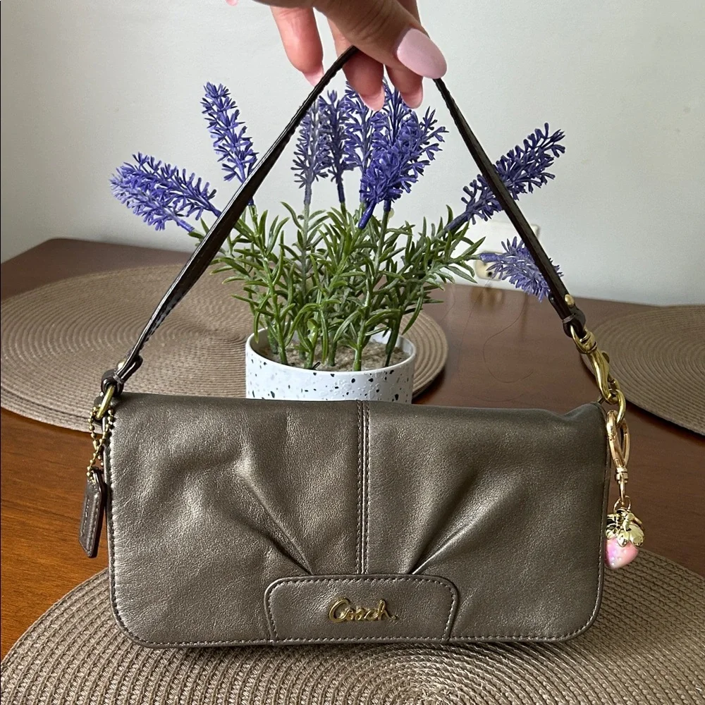 Coach Vintage Metallic Taupe Shoulder Bag - Picture 5 of 9